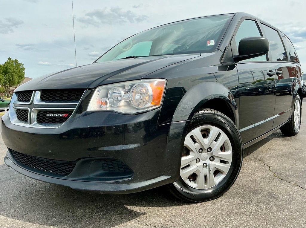 Used 2018 Dodge Grand Caravan SE w/ UConnect Hands-Free Group FWD image 3