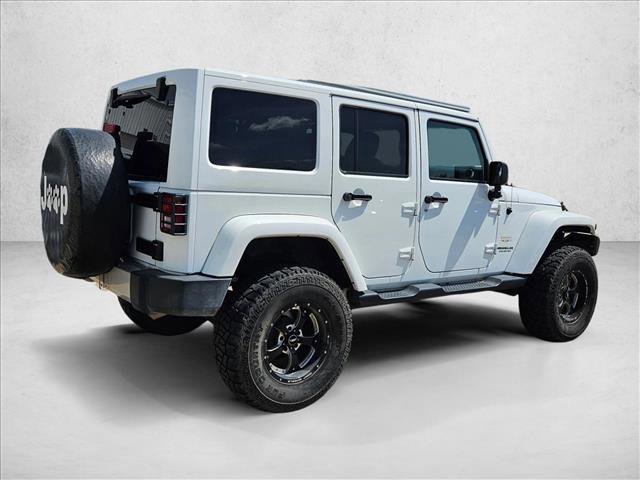 Used 2015 Jeep Wrangler Unlimited Sahara w/ Connectivity Group AWD/4WD image 8