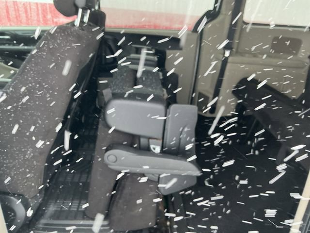 Used 2014 Dodge Grand Caravan SXT image 42