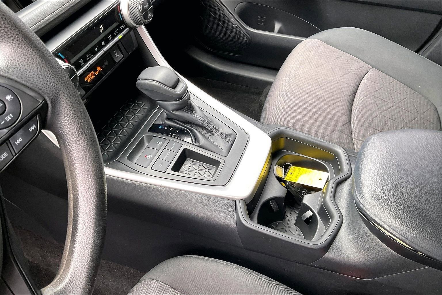 Used 2019 Toyota RAV4 XLE image 18