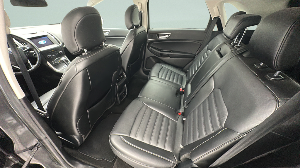 Used 2016 Ford Edge SEL w/ Equipment Group 201A FWD image 9