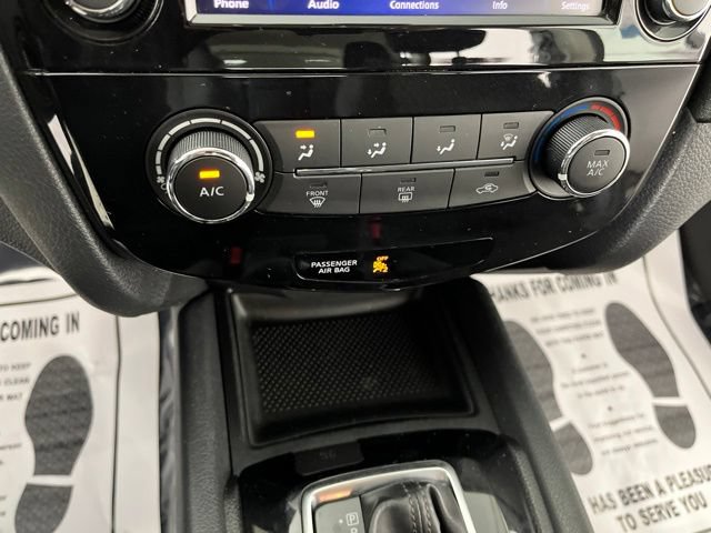 Used 2020 Nissan Rogue S FWD image 26