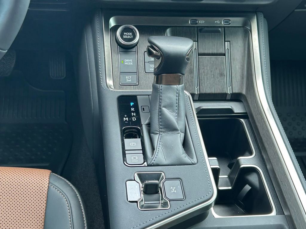 Used 2025 Lexus GX 550 AWD/4WD image 23