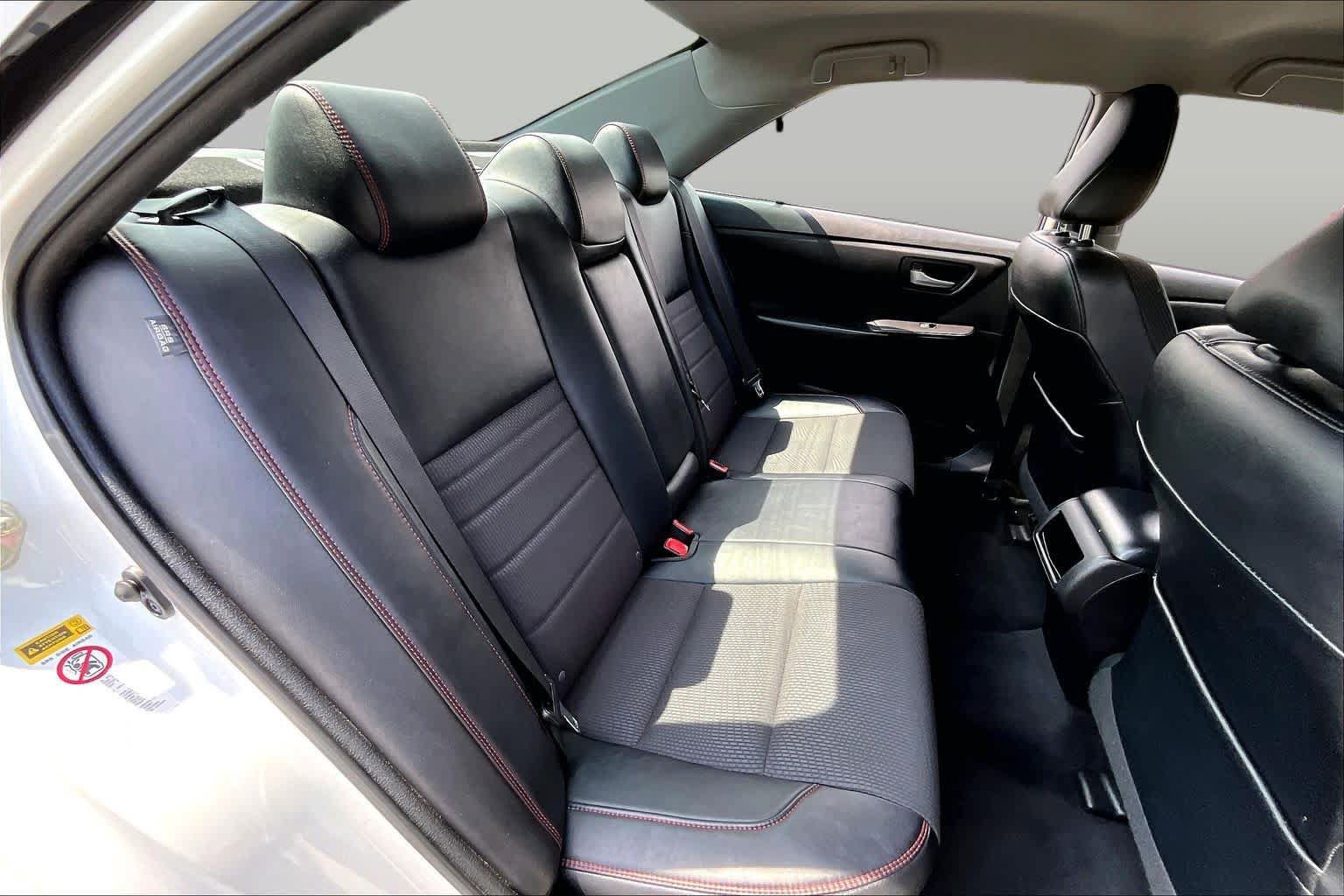 Used 2017 Toyota Camry SE FWD image 20