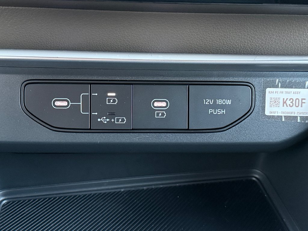 New 2026 Kia Carnival FWD image 18