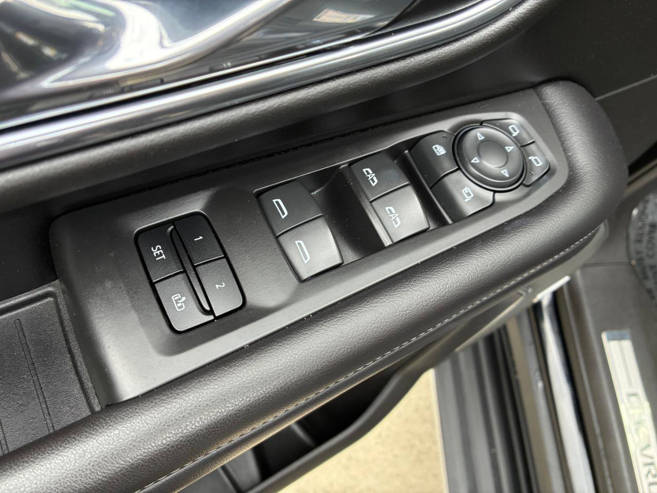 Used 2021 Chevrolet Tahoe LT w/ Luxury Package image 10