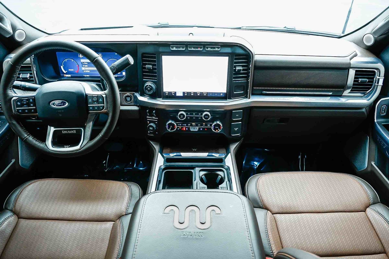 Used 2024 Ford F350 King Ranch w/ FX4 Off-Road Package image 10