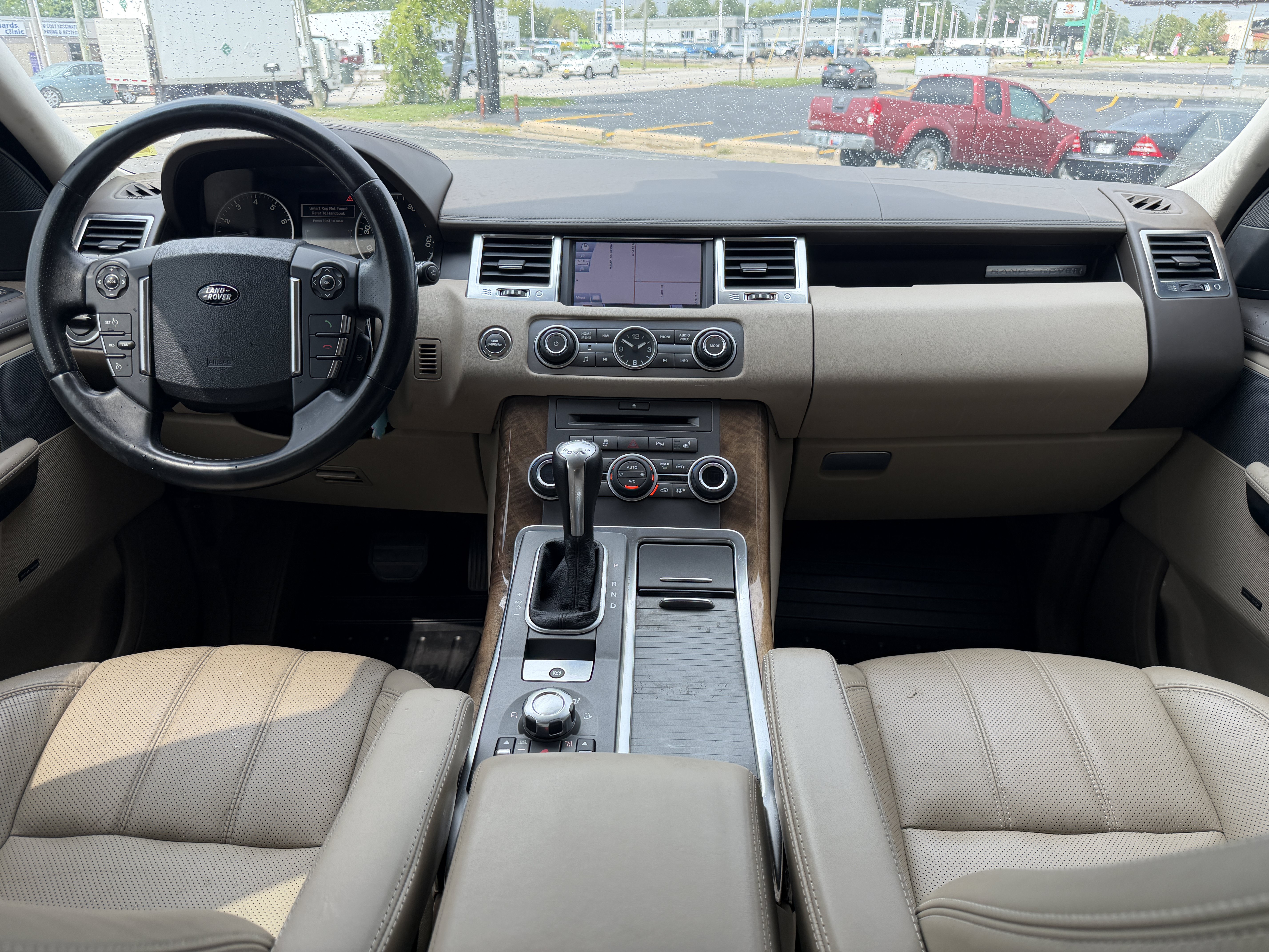 Used 2011 Land Rover Range Rover Sport HSE LUX AWD/4WD image 17