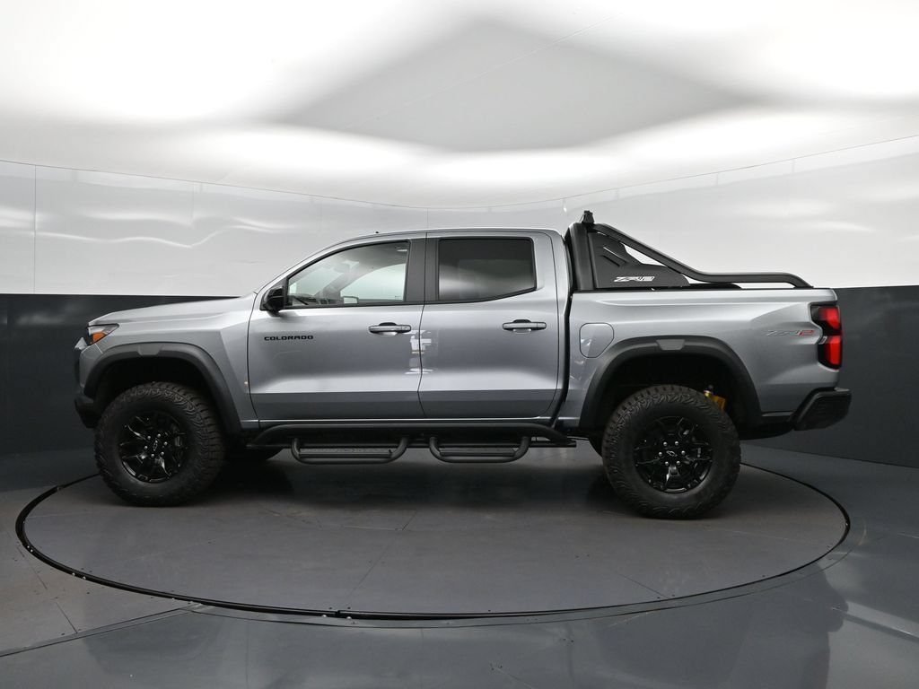 New 2026 Chevrolet Colorado ZR2 w/ Midnight Edition AWD/4WD image 4