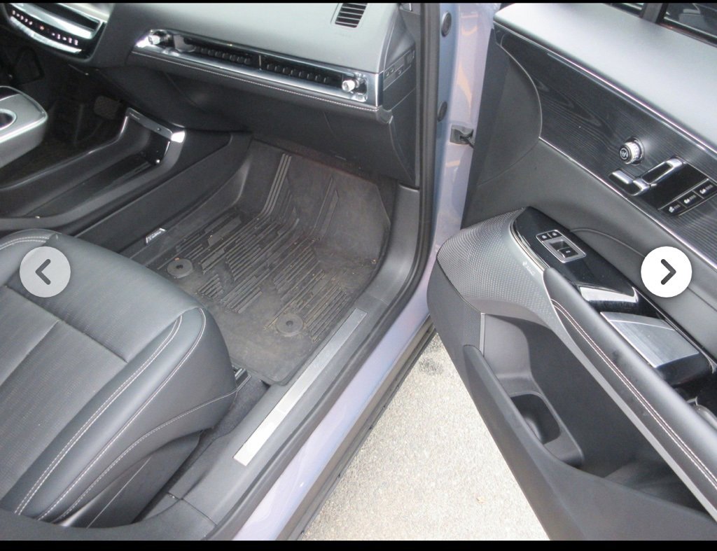 Used 2024 Cadillac Lyriq Luxury w/ LPO, Floor Liner Package image 15