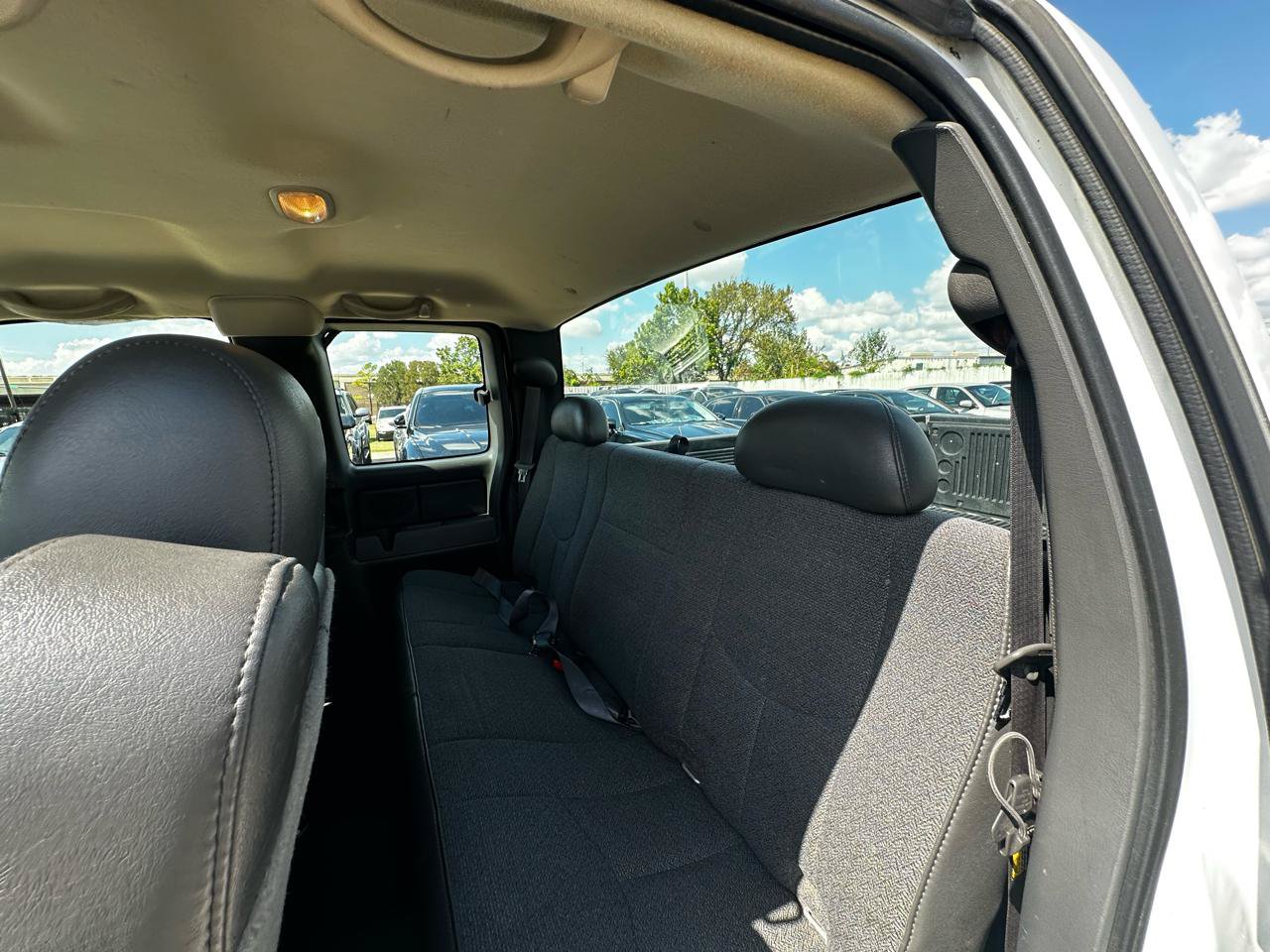 Used 2005 Chevrolet Silverado 1500 W/T RWD image 29