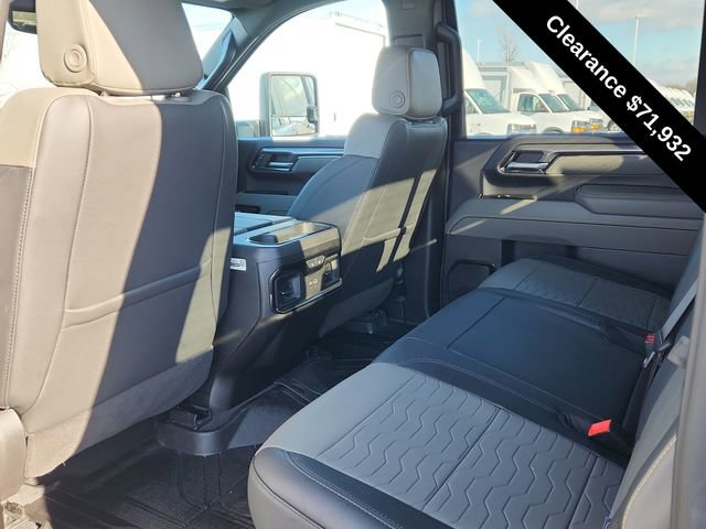 Used 2025 Chevrolet Silverado 2500 ZR2 w/ Technology Package AWD/4WD image 23
