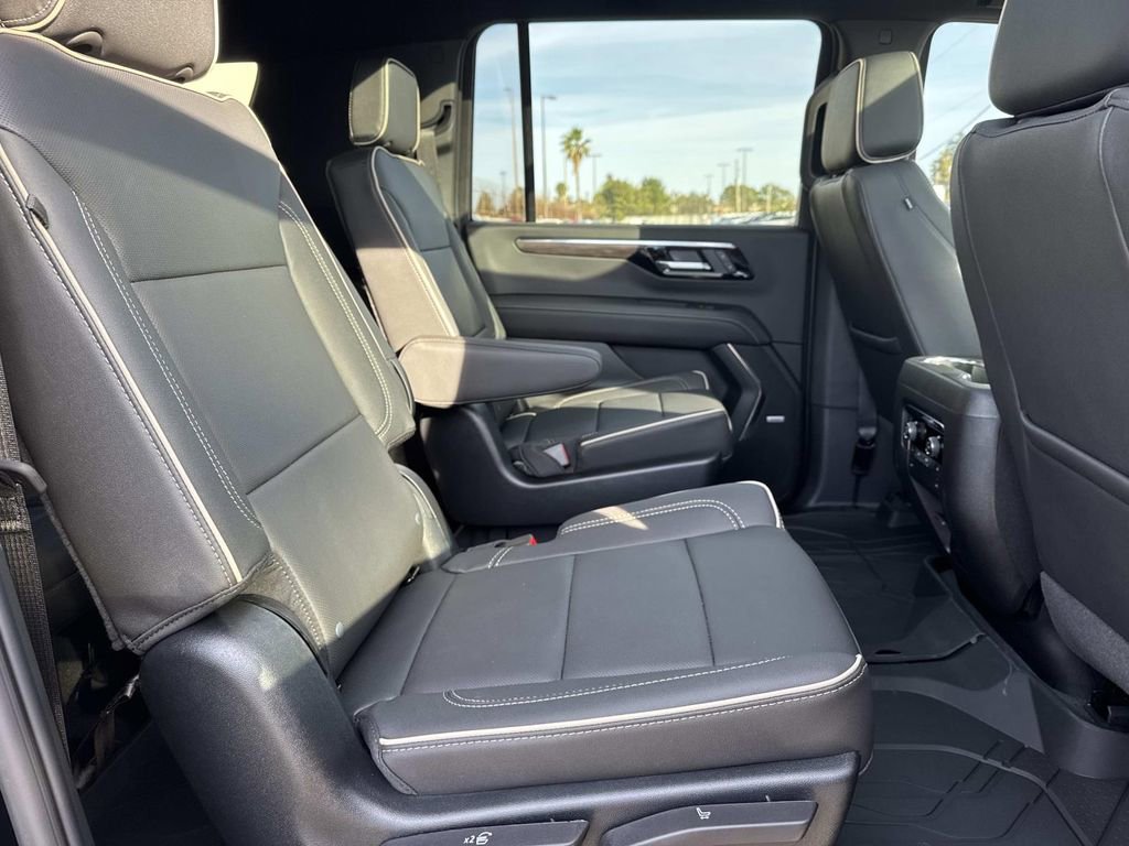 New 2026 Chevrolet Suburban Premier w/ Sun And Tow Package RWD image 10