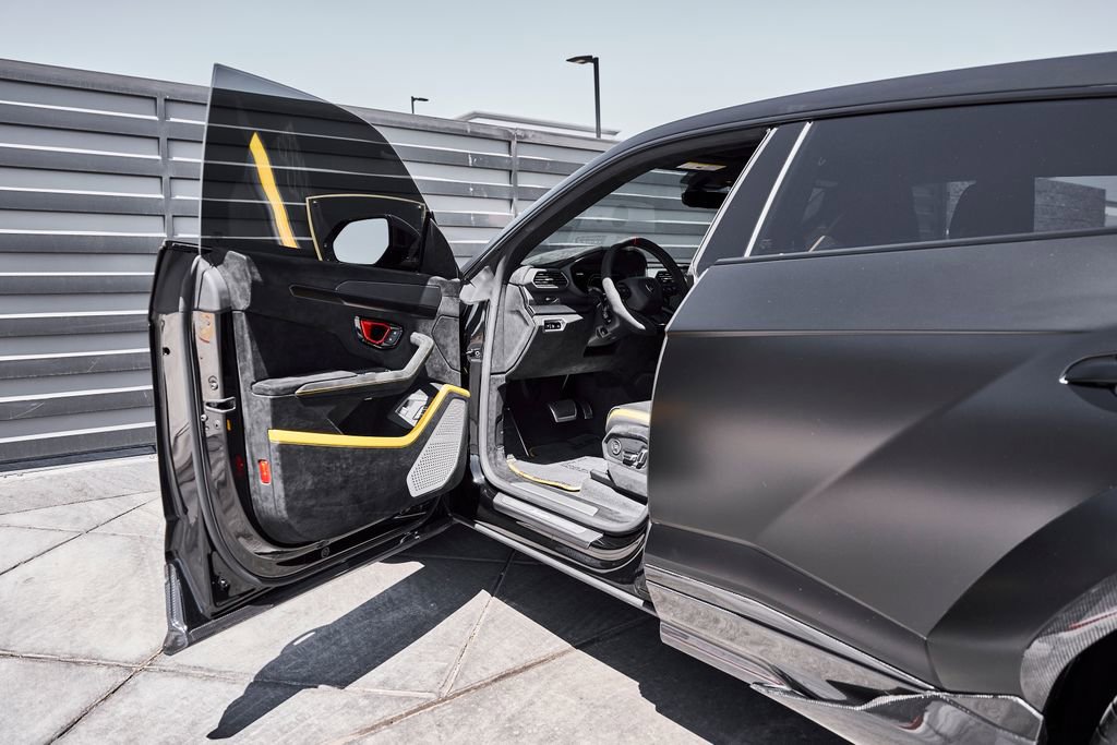 Used 2024 Lamborghini Urus Performante AWD/4WD image 39