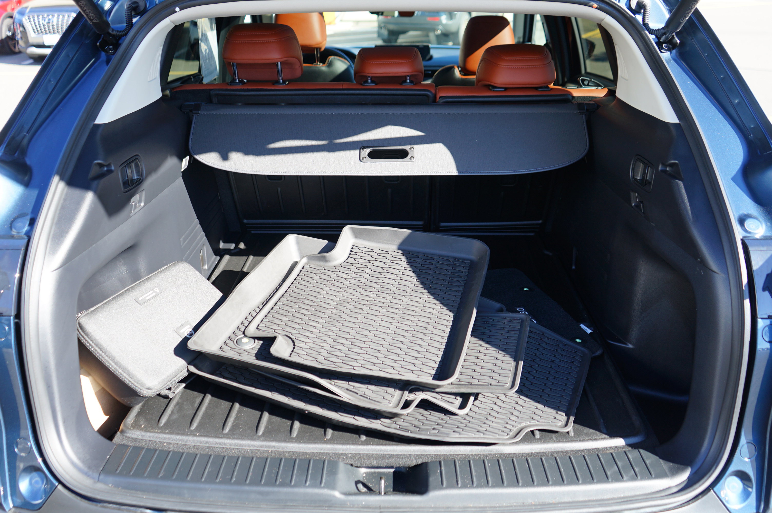 Certified 2025 MAZDA CX-50 2.5 Turbo w/ Weather Package image 11