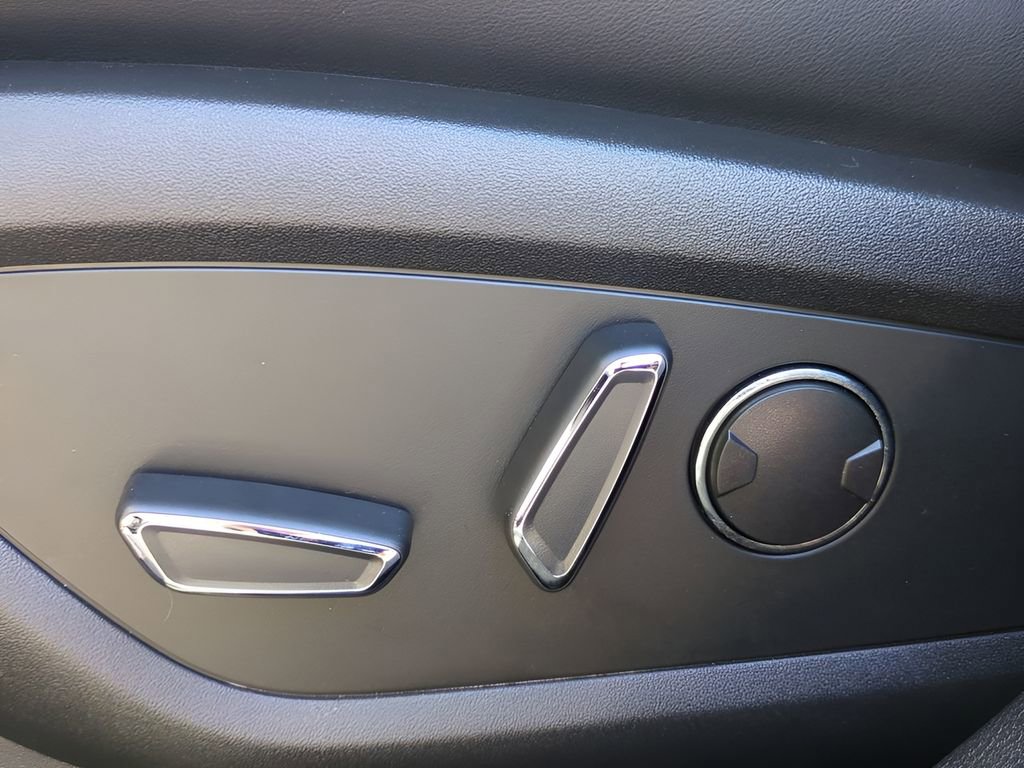 Used 2022 Lincoln Nautilus Reserve image 20