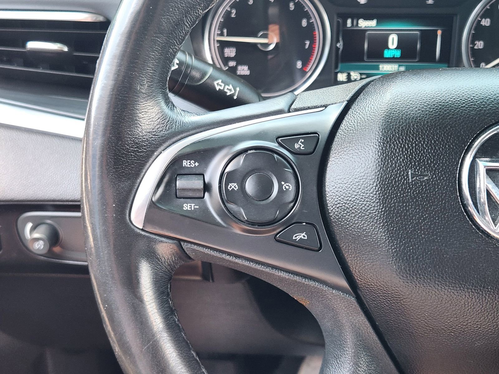 Used 2019 Buick Enclave Essence FWD image 31