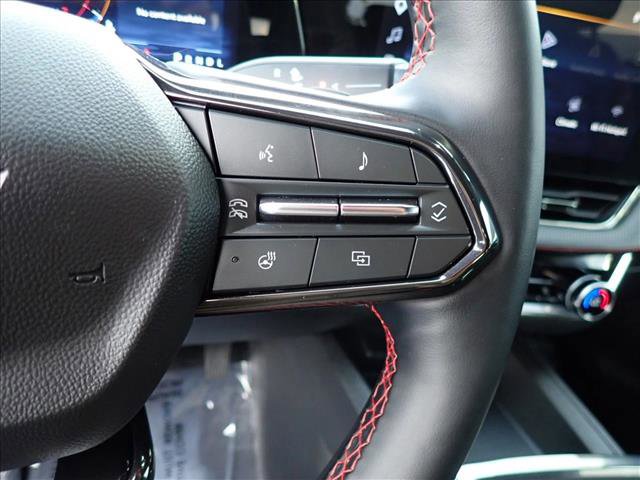 Used 2025 Chevrolet Equinox RS AWD/4WD image 16