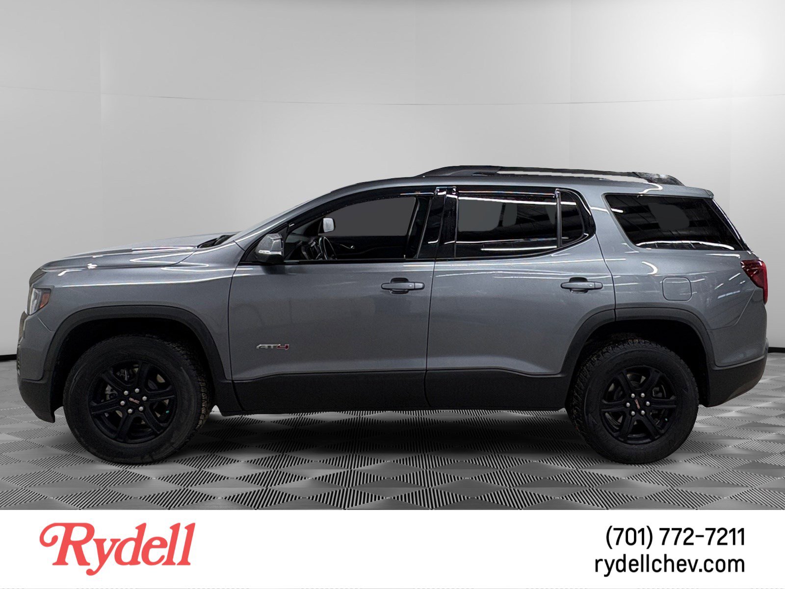Used 2021 GMC Acadia AT4 w/ Technology Package AWD/4WD image 2