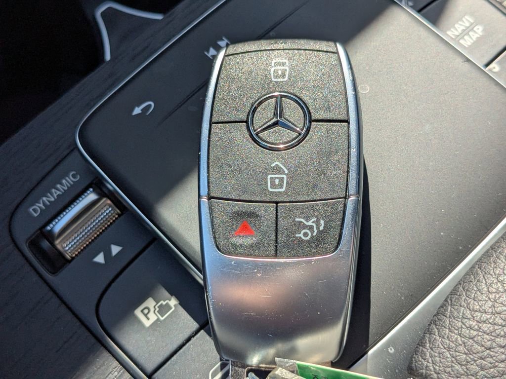 Certified 2025 Mercedes-Benz GLE 450e 4MATIC image 28