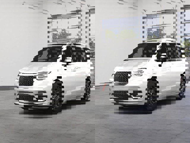 New 2023 Chrysler Pacifica Limited w/ S Appearance Package