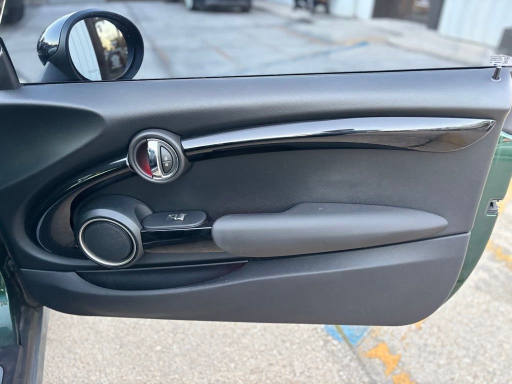 Used 2015 MINI Cooper S image 12