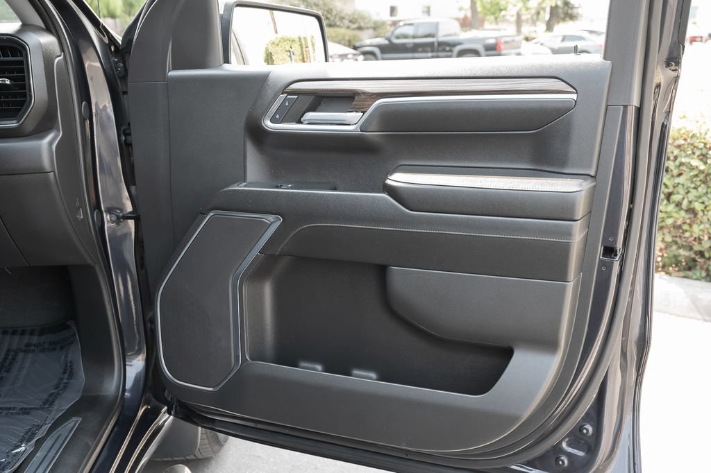 Used 2024 Chevrolet Silverado 1500 LT AWD/4WD image 46