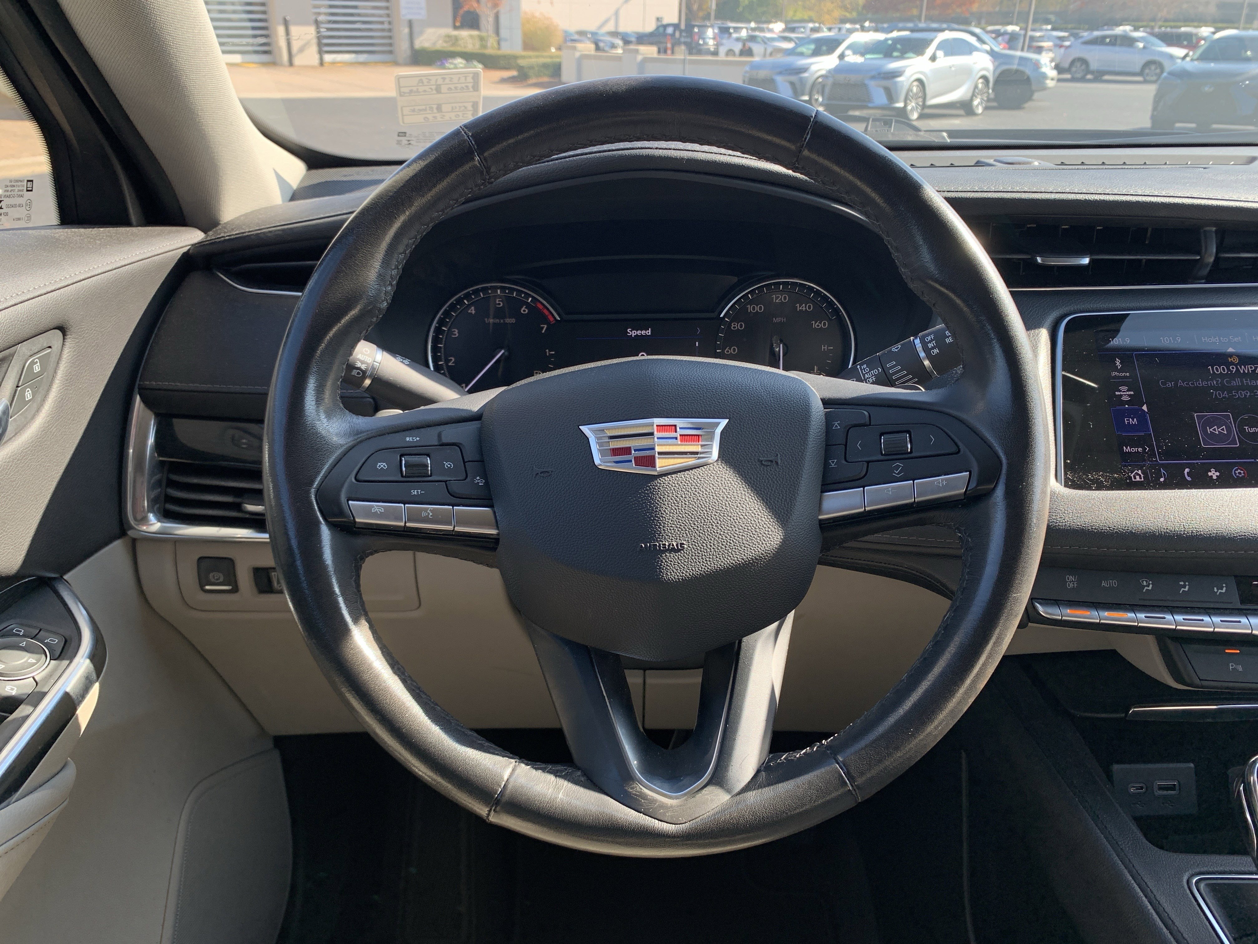 Used 2020 Cadillac XT4 Premium Luxury image 18