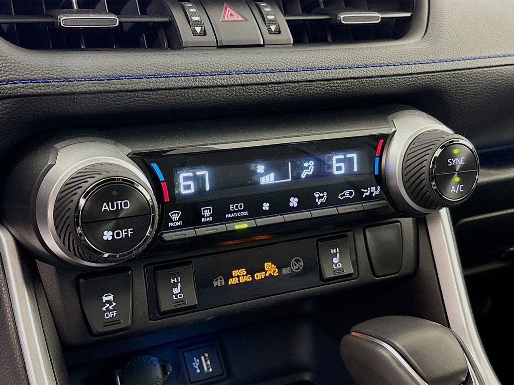 Used 2023 Toyota RAV4 XSE AWD/4WD image 19