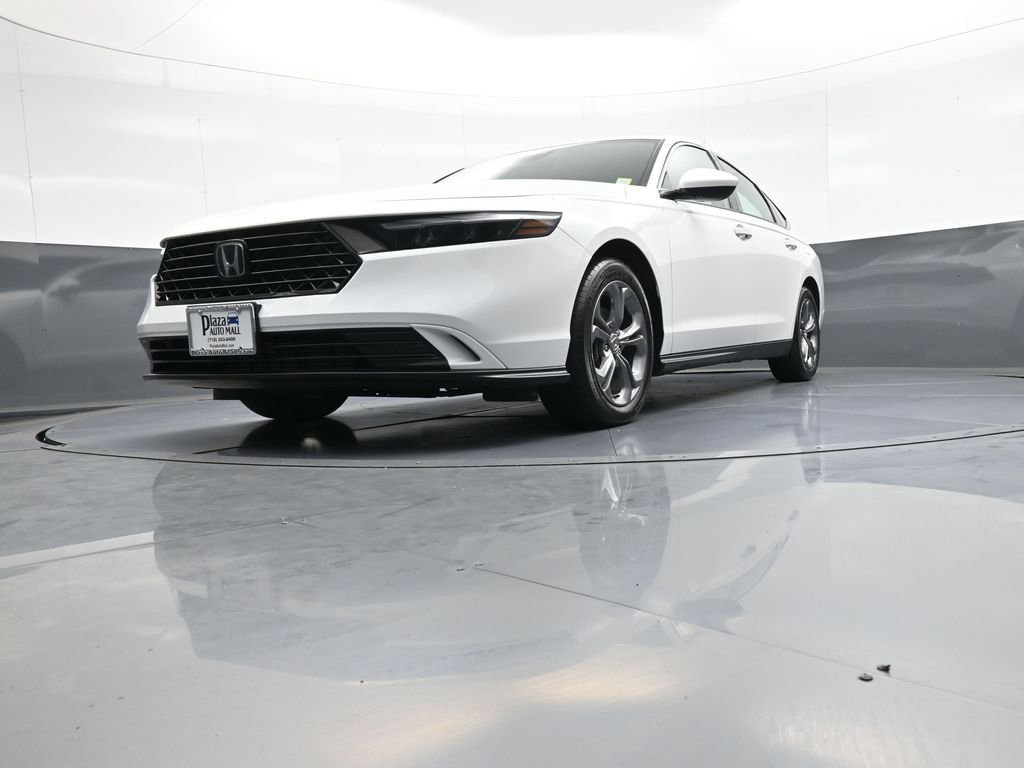 Certified 2023 Honda Accord EX image 26