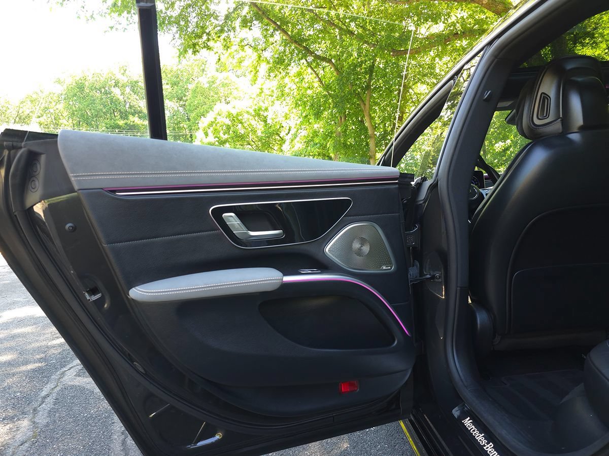 Used 2022 Mercedes-Benz EQS 450+ Sedan image 25