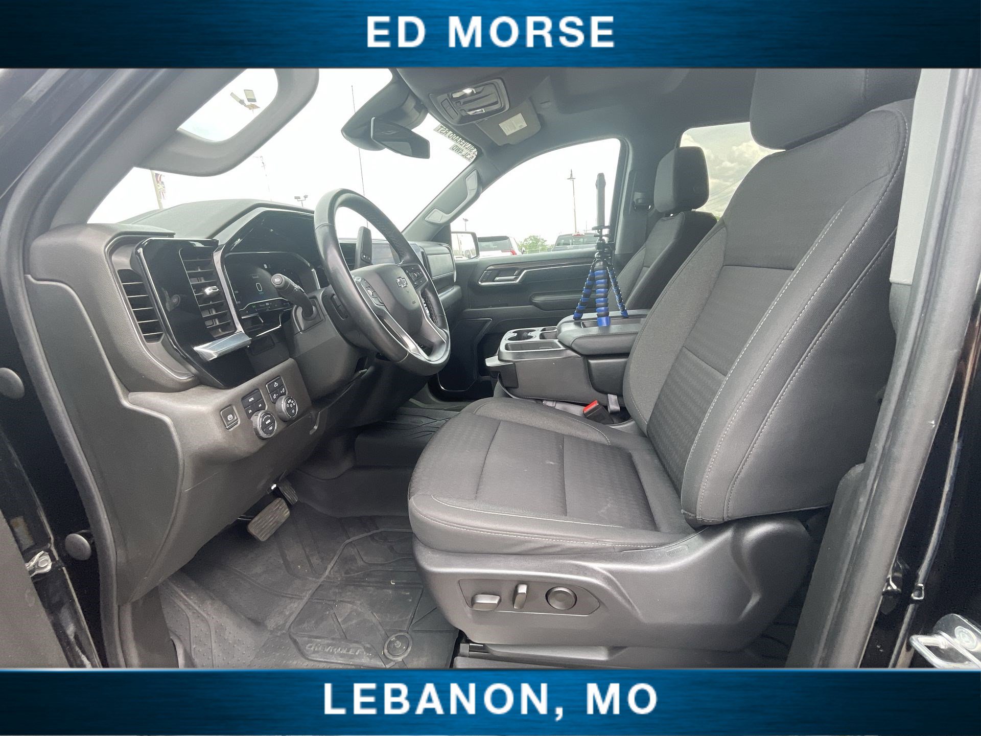 Certified 2023 Chevrolet Silverado 1500 RST w/ Redline Edition AWD/4WD image 18
