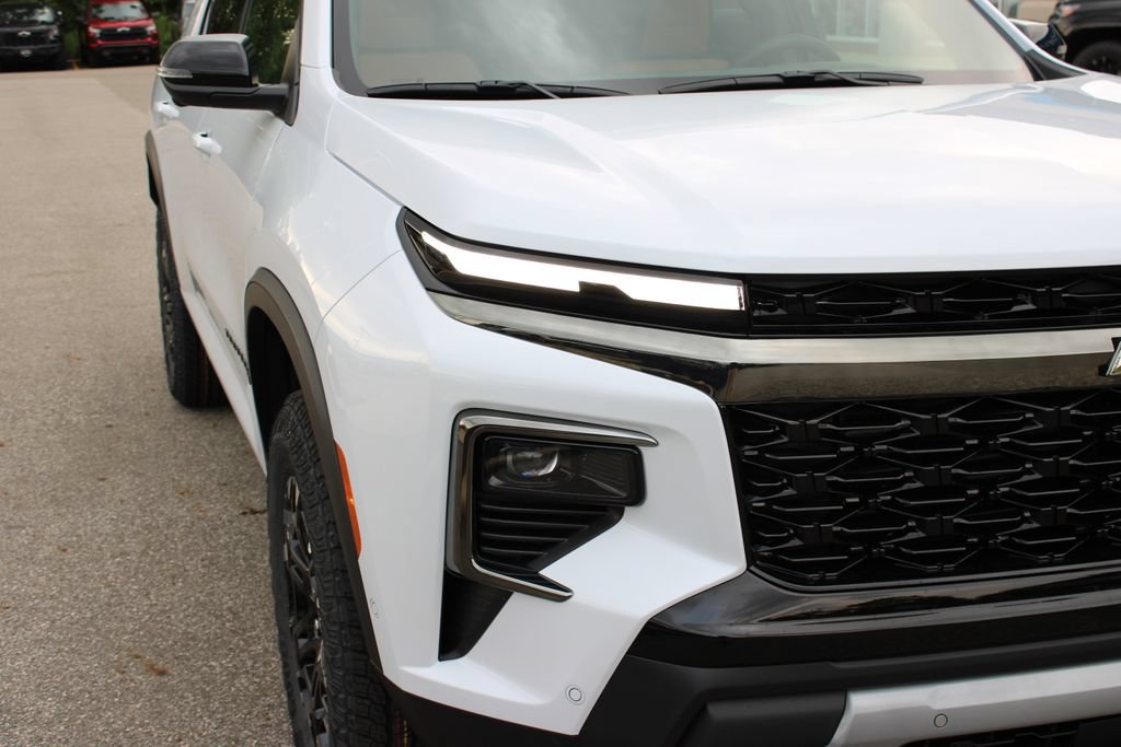 New 2027 Chevrolet Traverse Z71 w/ Enhanced Driving Package AWD/4WD image 4