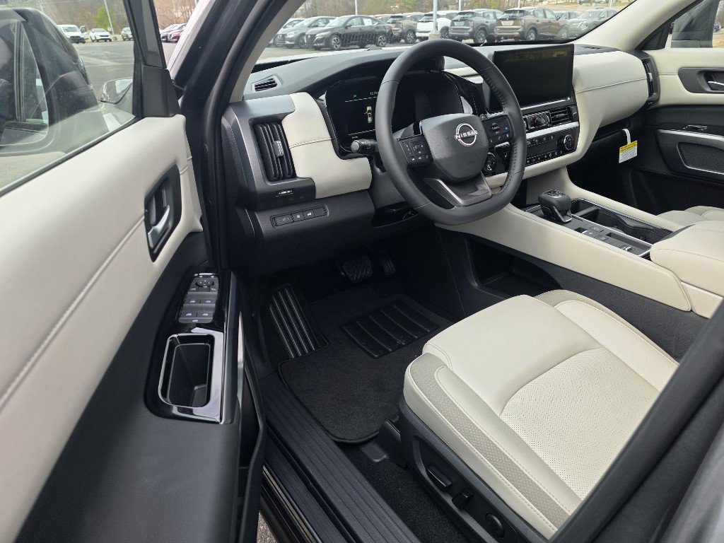 New 2026 Nissan Pathfinder SL image 8