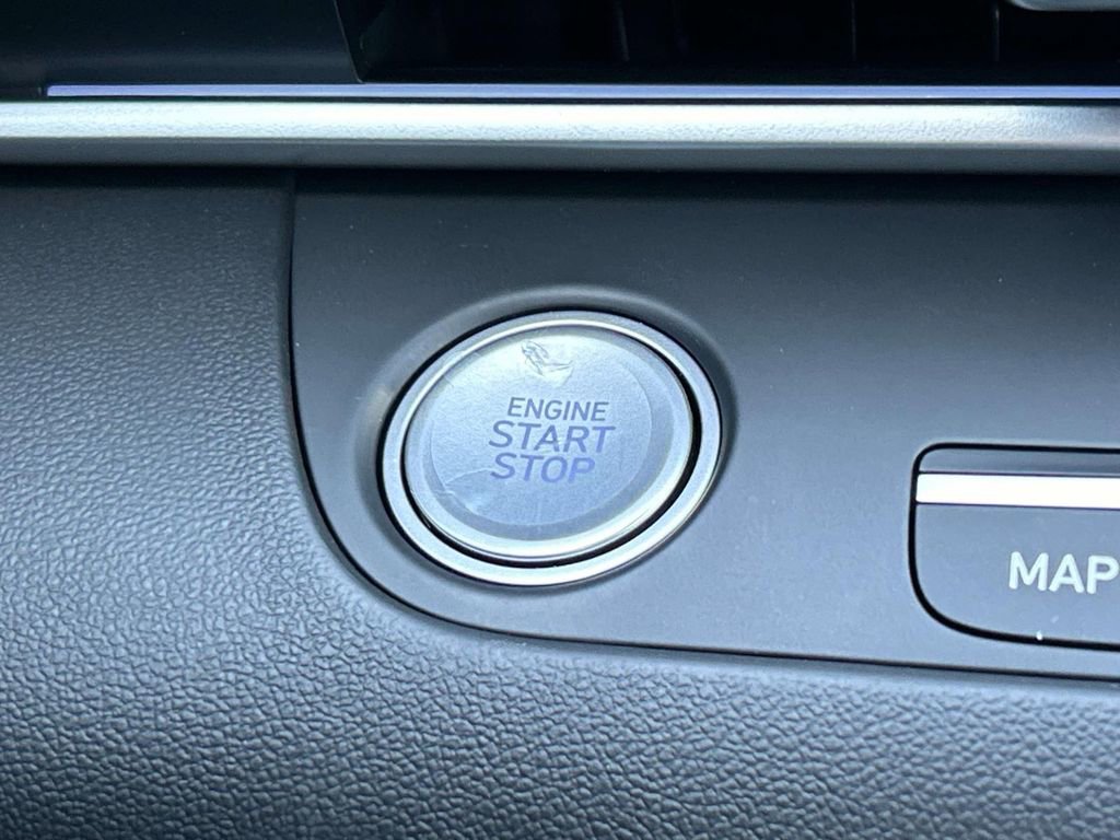 New 2026 Hyundai Elantra Limited image 24