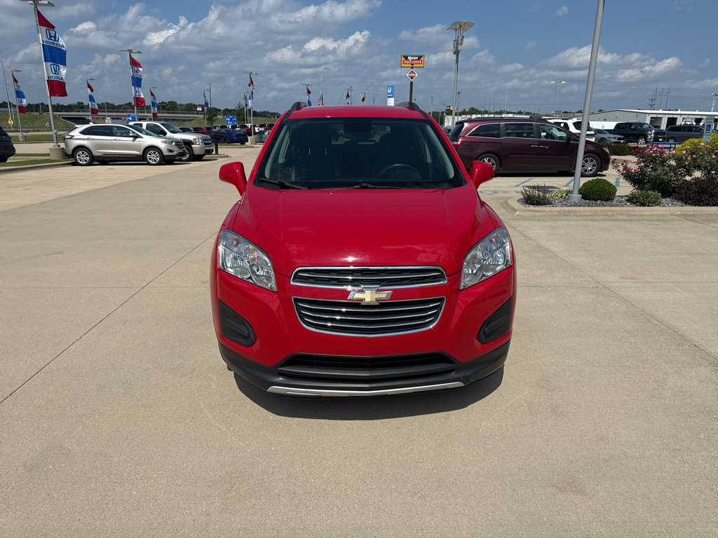 Used 2016 Chevrolet Trax LT w/ LT Convenience Package FWD image 2