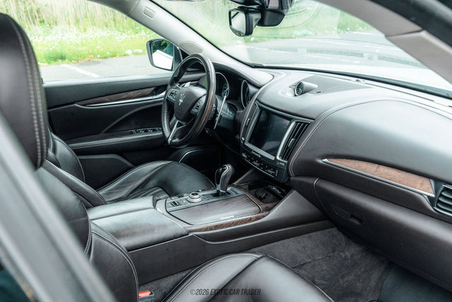 Used 2017 Maserati Levante S AWD/4WD image 37