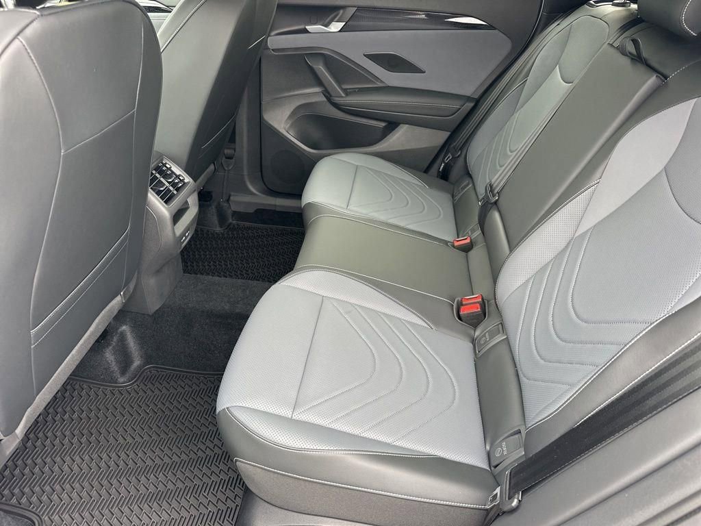 New 2026 Volkswagen Tiguan SE R-Line image 7