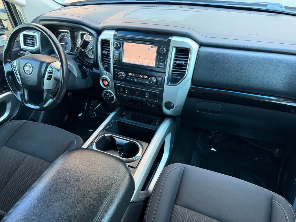 Used 2019 Nissan Titan SV w/ SV Convenience Package image 23