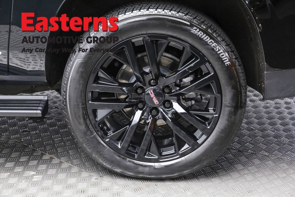 Used 2025 GMC Yukon XL Denali w/ Denali Reserve Package image 8