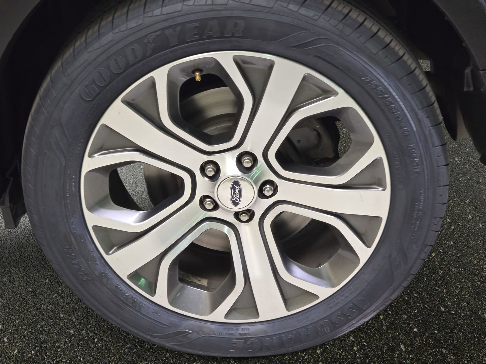 Used 2018 Ford Explorer Platinum image 37