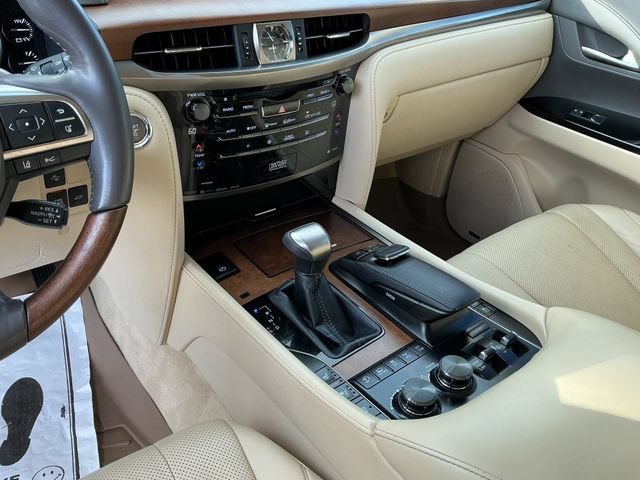 Used 2016 Lexus LX 570 4WD w/ Luxury Package image 25