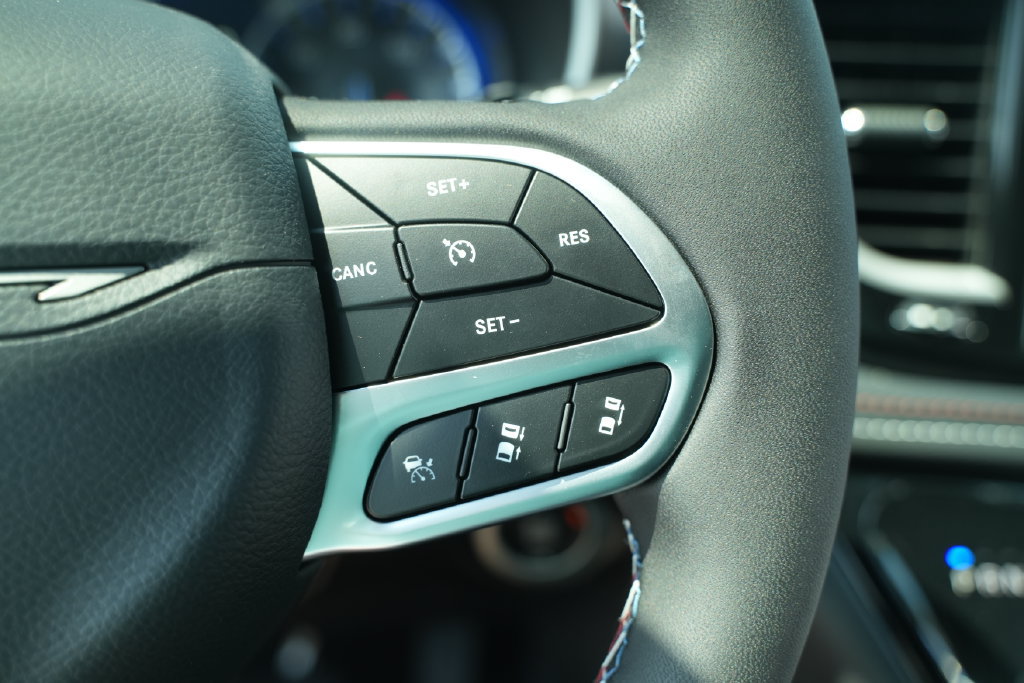 New 2027 Chrysler Pacifica Select FWD image 30
