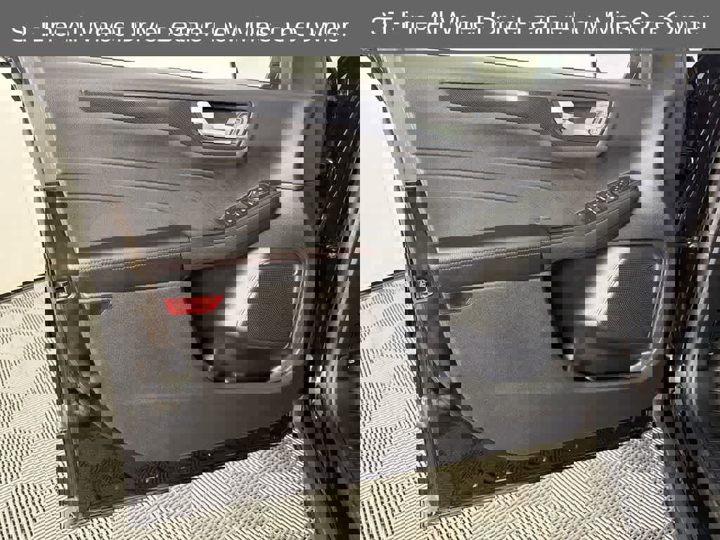 Used 2025 Ford Escape ST-Line image 15