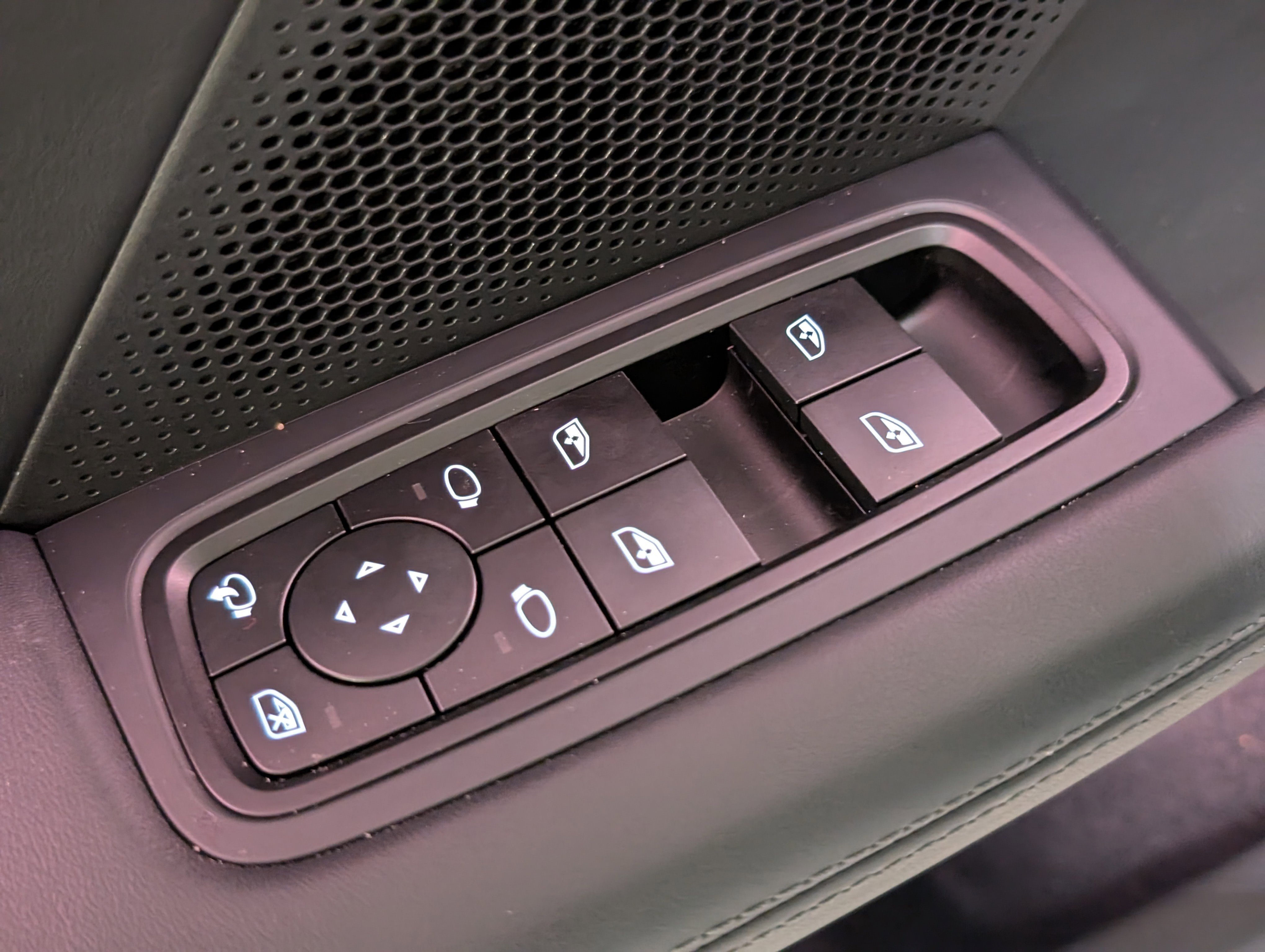 New 2026 Porsche Taycan Turbo GT image 21