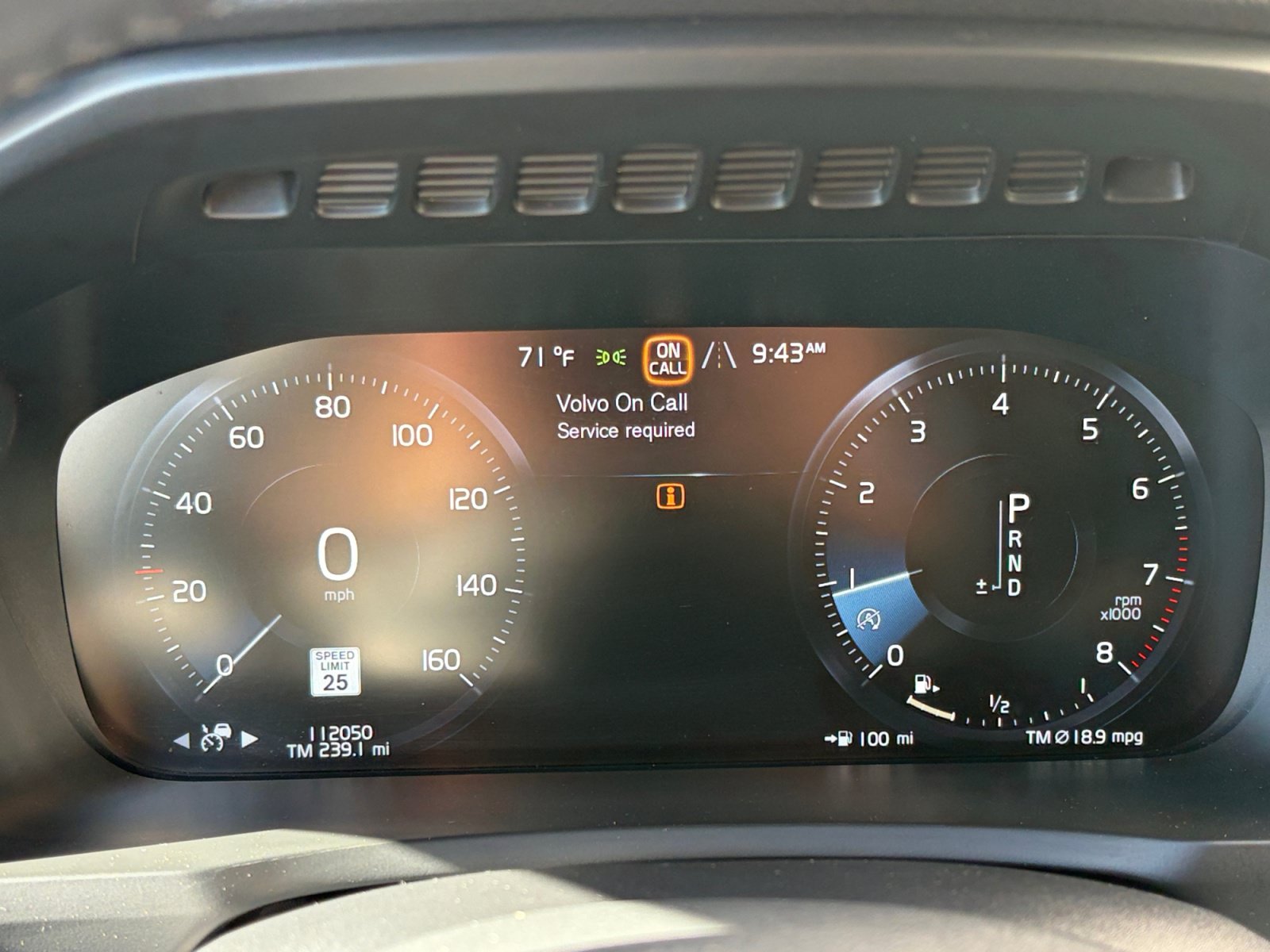 Used 2018 Volvo XC90 T6 Momentum w/ Momentum Plus Package AWD/4WD image 19