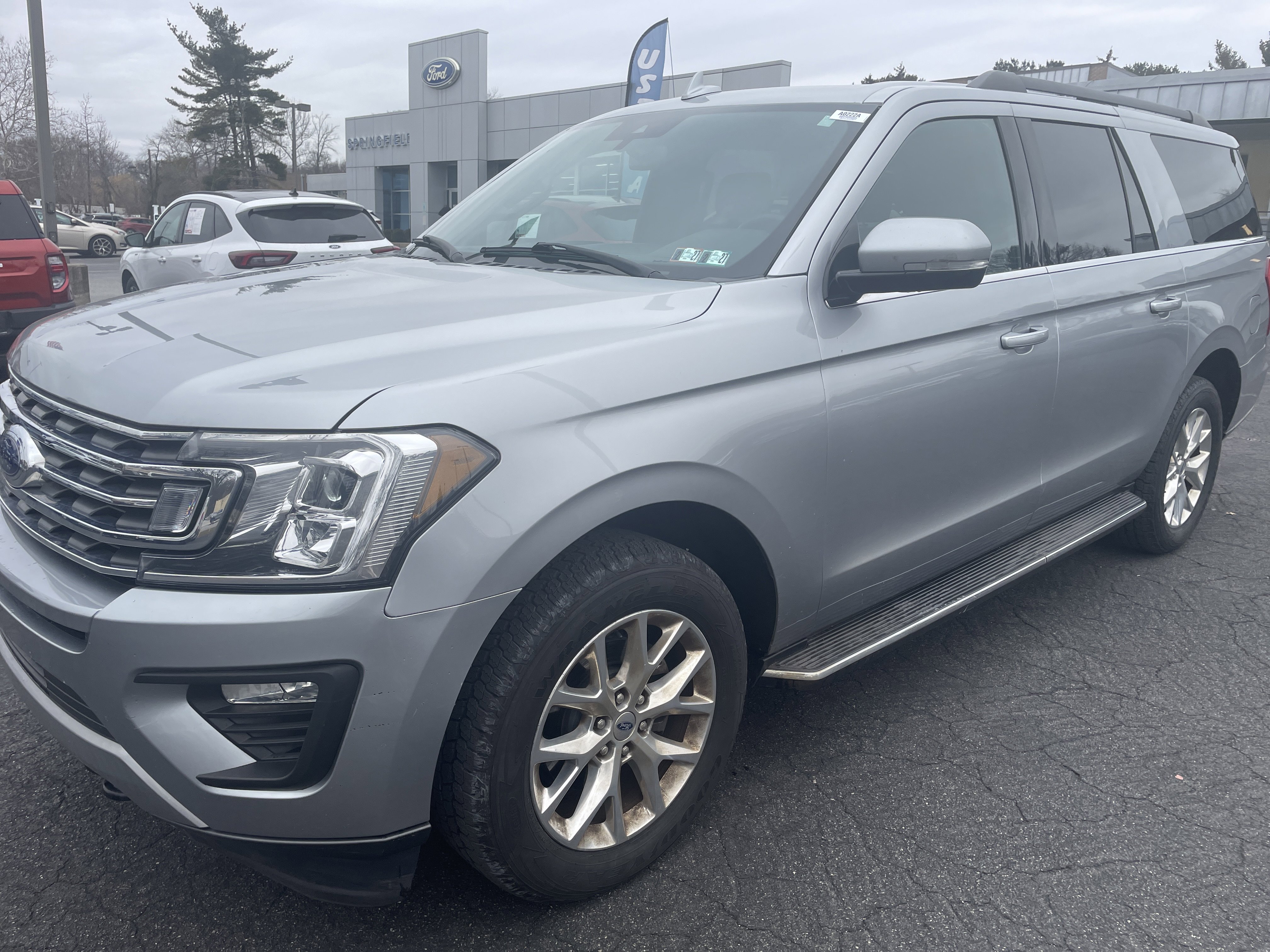 Used 2020 Ford Expedition Max XLT w/ Equipment Group 202A image 2