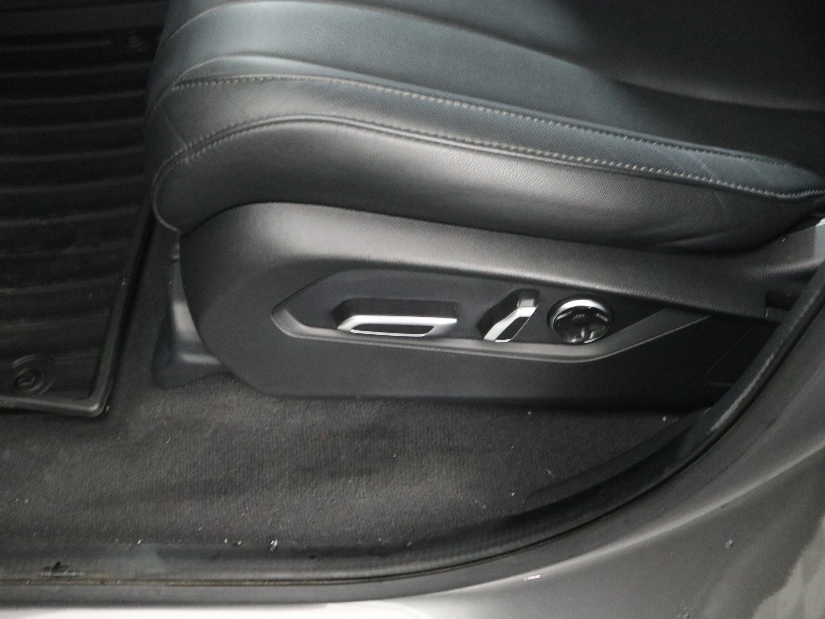 Used 2022 Acura MDX SH-AWD image 23