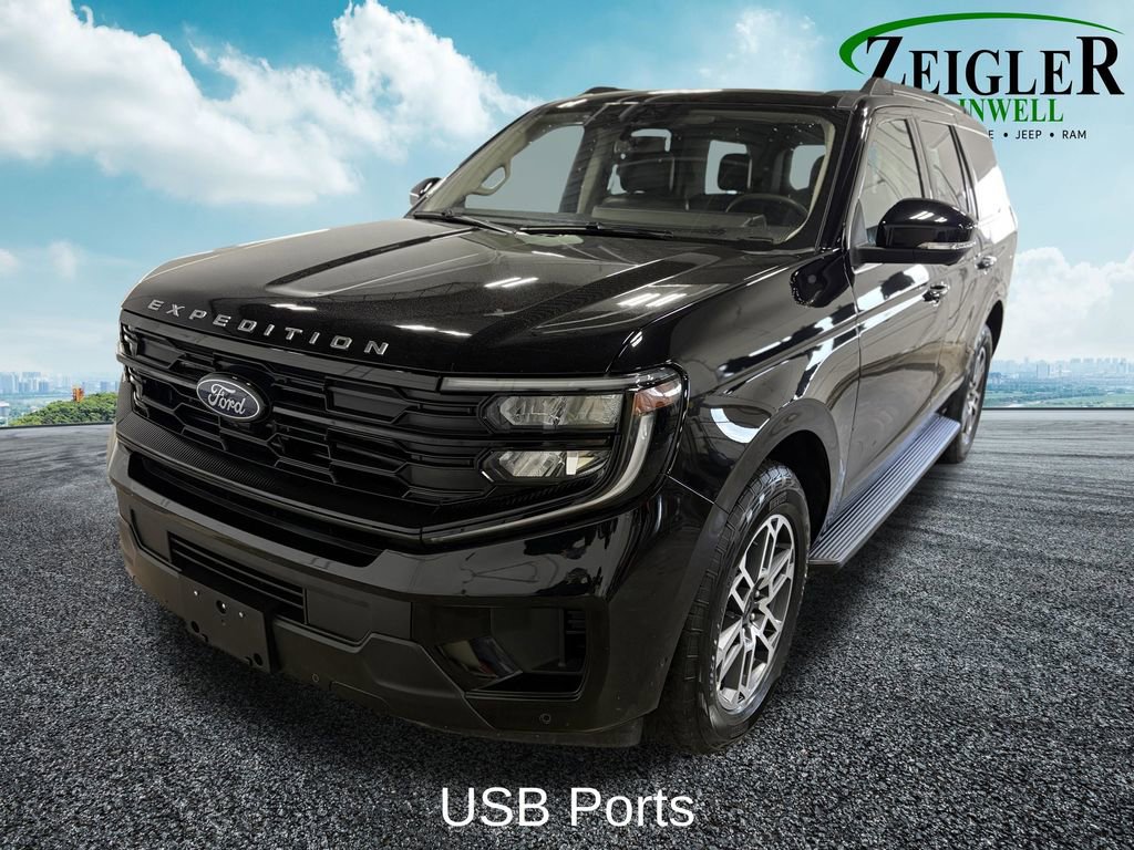 Used 2025 Ford Expedition Active image 14