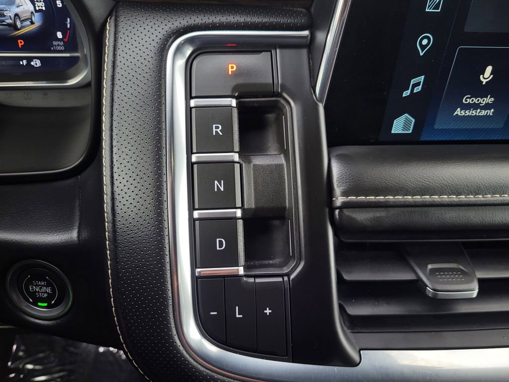 Used 2023 Chevrolet Suburban Premier image 11